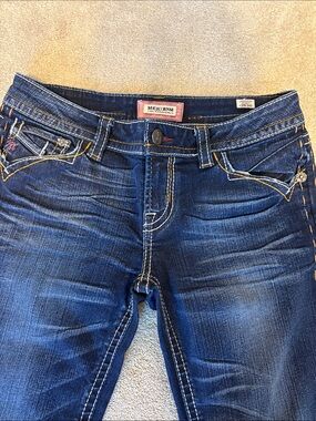 MEK Women's Straight-Leg Jeans